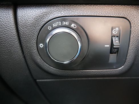 Used 2017 Chevrolet Cruze Premier FWD image 26