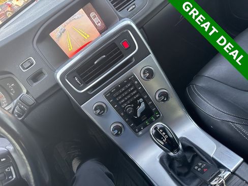 Used 2018 Volvo S60 T5 Dynamic w/ Vision Package image 18