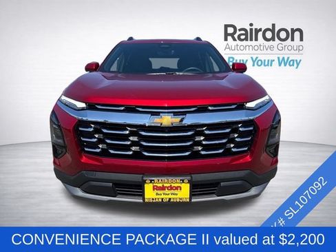 Used 2025 Chevrolet Equinox LT w/ Convenience Package II AWD/4WD image 2