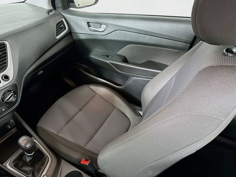 Used 2020 Hyundai Accent SE FWD image 22