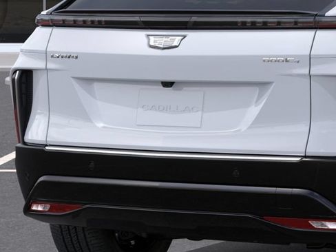 New 2026 Cadillac Lyriq Luxury AWD/4WD image 14