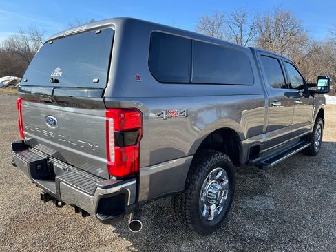 Used 2023 Ford F250 Lariat w/ Chrome Package image 5