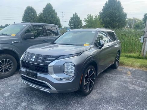 Used 2022 Mitsubishi Outlander SEL AWD/4WD image 3