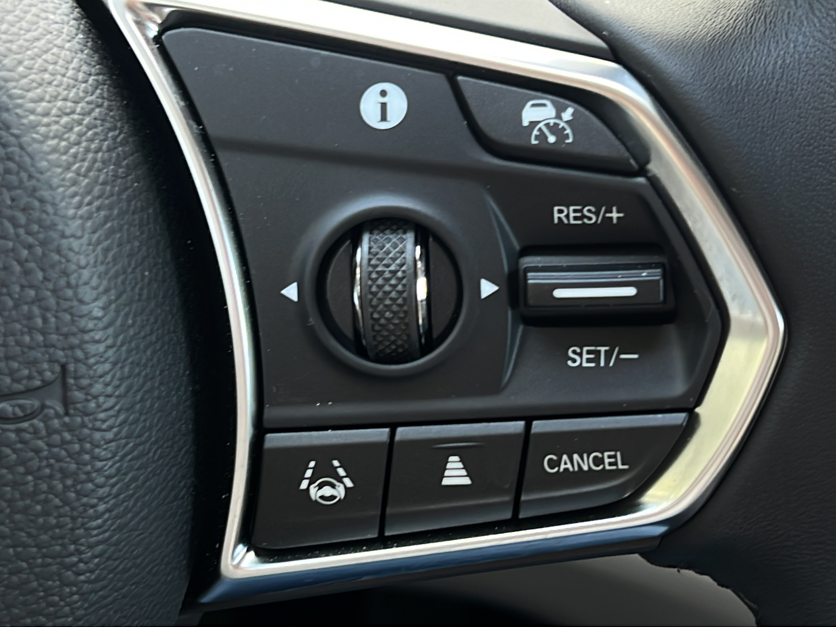 Used 2025 Acura RDX w/ Technology Package AWD/4WD image 20