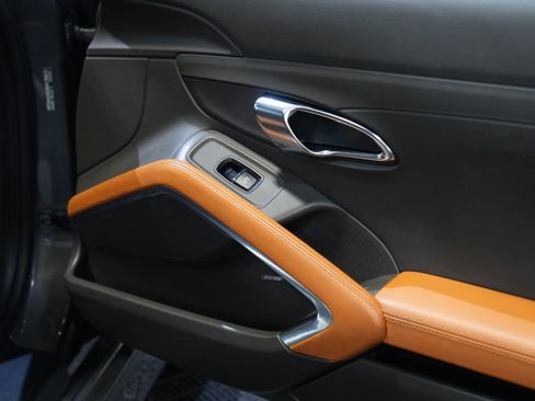 Used 2014 Porsche Cayman RWD image 23