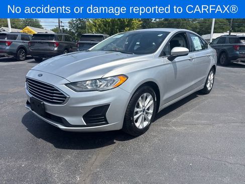 Used 2019 Ford Fusion SE FWD image 2