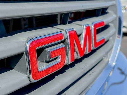 Used 2010 GMC Canyon SLE AWD/4WD image 11