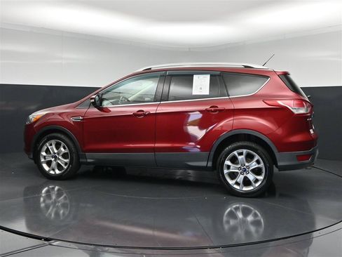 Used 2016 Ford Escape Titanium w/ Equipment Group 301A AWD/4WD image 8