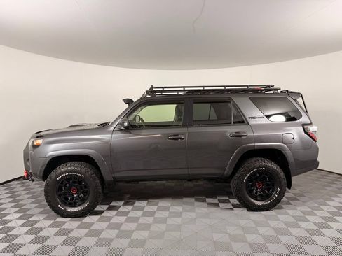 Used 2022 Toyota 4Runner TRD Pro AWD/4WD image 5
