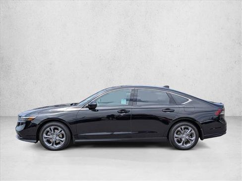 Used 2023 Honda Accord EX image 9
