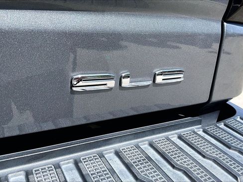 Used 2021 GMC Sierra 1500 SLE w/ Preferred Package RWD image 7