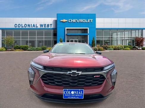 Used 2025 Chevrolet Trax RS w/ Driver Confidence Package FWD image 15