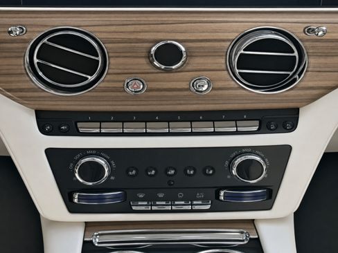 Used 2023 Rolls-Royce Ghost AWD/4WD image 16
