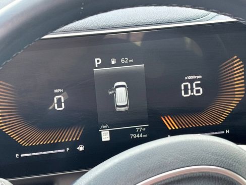 Certified 2025 Kia Carnival EX FWD image 28