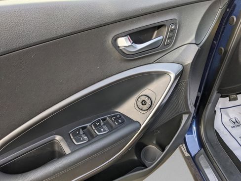 Used 2018 Hyundai Santa Fe Sport image 17