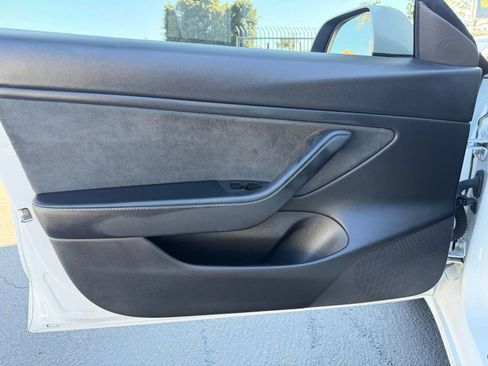 Used 2021 Tesla Model 3 Long Range image 26