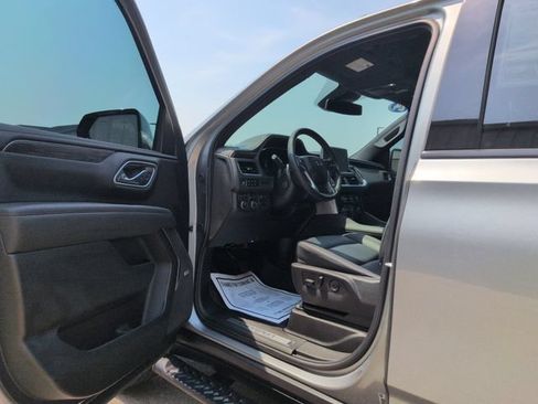 Used 2024 Chevrolet Tahoe Z71 w/ Luxury Package AWD/4WD image 9