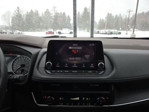 Used 2022 Nissan Rogue S image 50