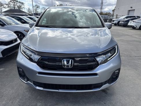 New 2026 Honda Odyssey Touring image 2