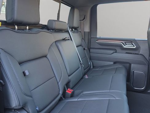 New 2025 GMC Sierra 2500 Denali w/ Denali Reserve Package image 10