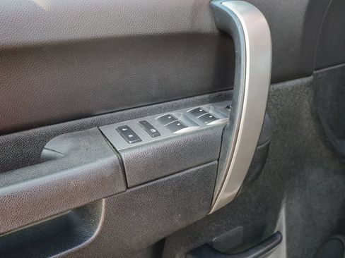 Used 2014 Chevrolet Silverado 2500 LT AWD/4WD image 16