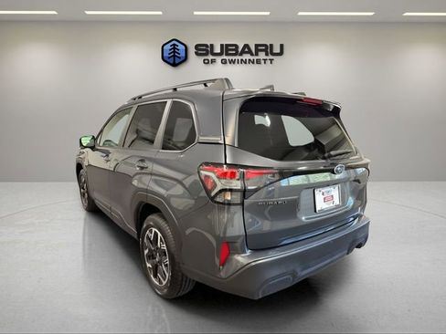 Certified 2025 Subaru Forester Premium AWD/4WD image 3
