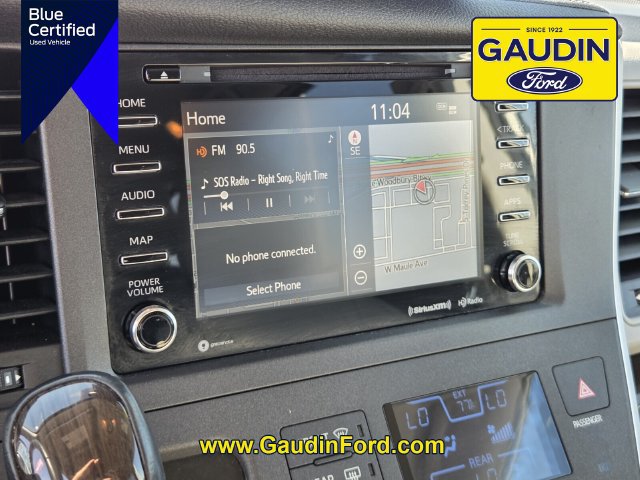 Used 2020 Toyota Sienna XLE w/ XLE Navigation Package FWD image 21