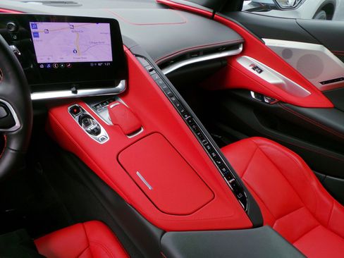 Used 2021 Chevrolet Corvette Stingray Preferred Cpe w/ 2LT RWD image 33