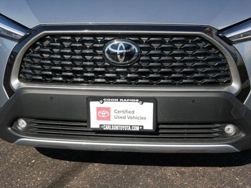 Certified 2025 Toyota Corolla Cross XLE AWD/4WD image 9