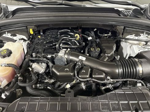 Used 2023 Jeep Grand Cherokee Altitude AWD/4WD image 25