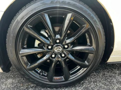 Used 2019 MAZDA MAZDA3 Hatchback w/ Premium Package FWD image 40