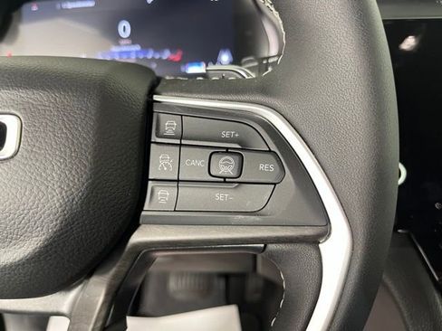 Used 2026 Jeep Grand Cherokee L Limited w/ MOPAR Finishing Package AWD/4WD image 21