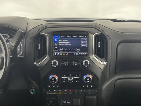 Used 2020 GMC Sierra 1500 AT4 w/ AT4 Premium Package image 17