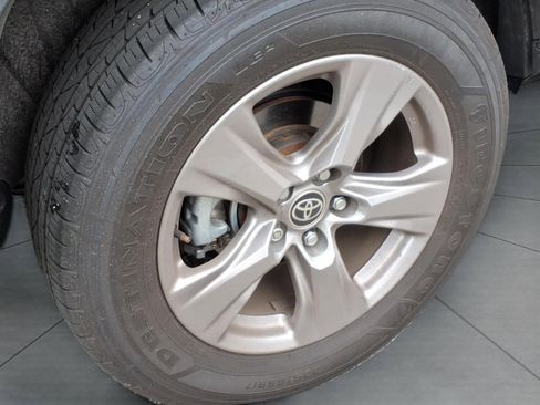 Used 2024 Toyota RAV4 XLE w/ Convenience Package AWD/4WD image 6