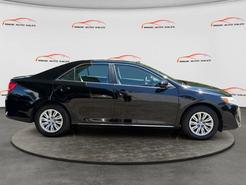 Used 2014 Toyota Camry LE FWD image 6