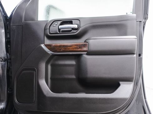 Used 2023 GMC Sierra 2500 SLT w/ SLT Convenience Package image 34