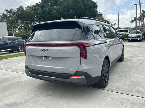 New 2026 Kia Carnival SX Prestige FWD image 6