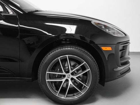 New 2026 Porsche Macan AWD/4WD image 15