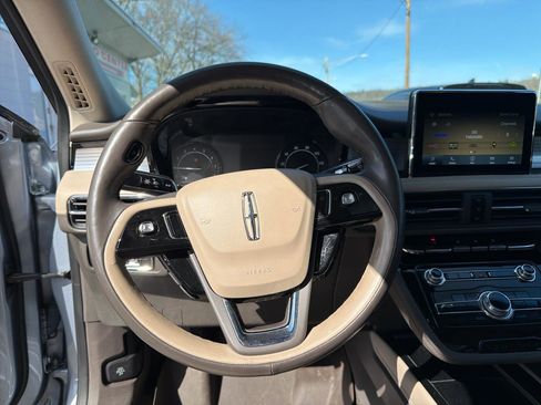 Used 2022 Lincoln Corsair Standard AWD w/ Premium Package image 22