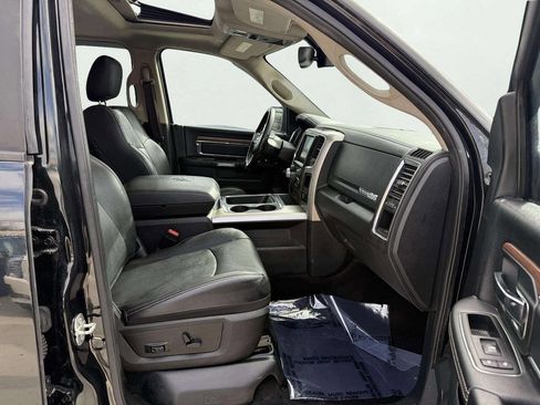 Used 2017 RAM 1500 Laramie w/ Convenience Group image 12