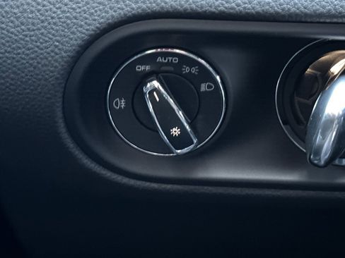 New 2026 Porsche Macan AWD/4WD image 33