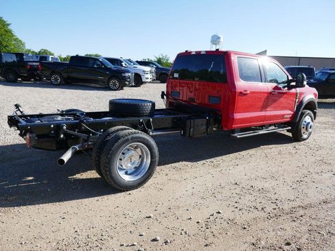 New 2026 Ford F550 4x4 Crew Cab image 4