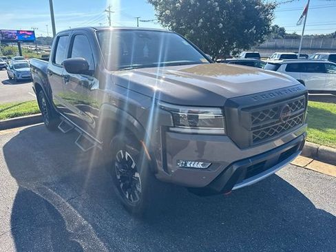 Used 2024 Nissan Frontier PRO-4X w/ Off-Road Protection Package AWD/4WD image 3