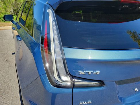 Used 2025 Cadillac XT4 Sport image 10