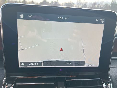 Used 2019 Lincoln Navigator Reserve image 18