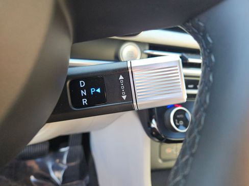 Certified 2025 Hyundai Tucson Limited image 12