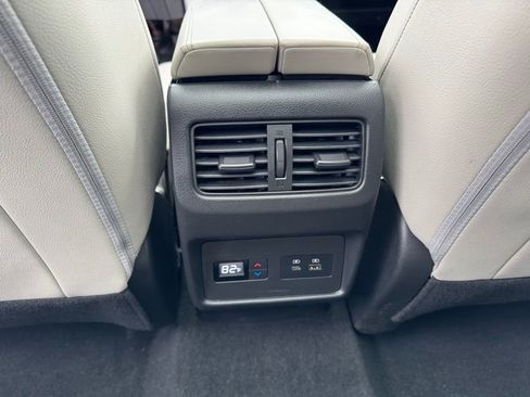 Used 2022 Nissan Rogue SL w/ SL Premium Package image 17