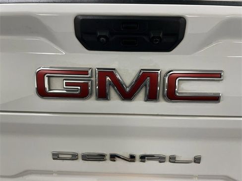 Used 2022 GMC Sierra 2500 Denali w/ Denali Ultimate Package image 97