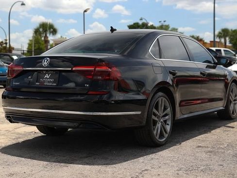 Used 2017 Volkswagen Passat 1.8T R-Line FWD image 14