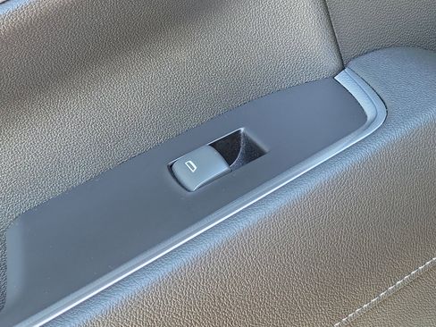 Used 2023 Chevrolet Silverado 1500 RST image 13